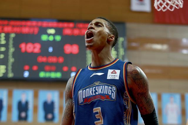 乔治11分76人大胜活塞 老鹰3连胜送黄蜂5连败